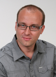 dr Rafał Więcek